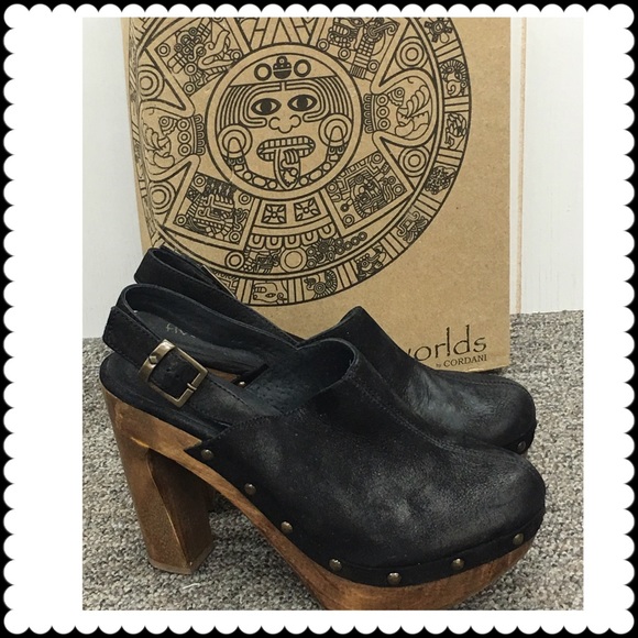 black clogs wooden heel